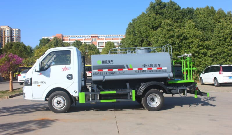 Water Sprinkler Truck 2.21m³ Dongfeng Tuyi full