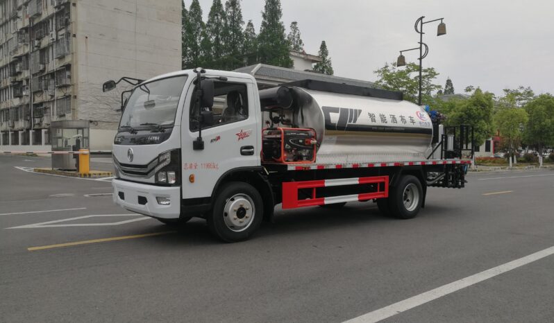 Asphalt Sprayer Truck 6m³ Dongfeng Dolika D7 Intelligent Control Front View