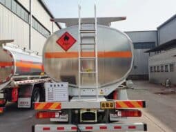 Oil Tanker Truck 24.1m³ Sinotruk Howo Small Three-Axle | Gasoline Transport