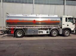 Oil Tanker Truck 24.1m³ Sinotruk Howo Small Three-Axle | Gasoline Transport