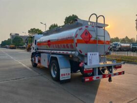 Oil Tanker Truck 8.5m³ Jiefang J6F | Gasoline, Diesel, Kerosene Transport Medium