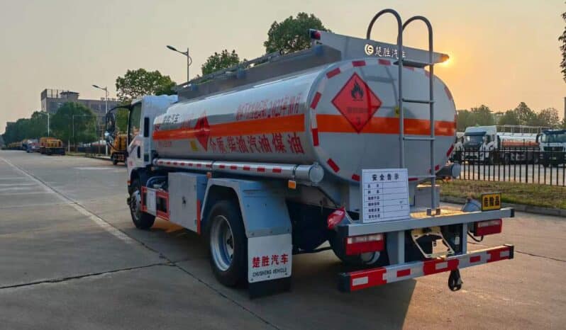 Oil Tanker Truck 8.5m³ Jiefang J6F | Gasoline, Diesel, Kerosene Transport Medium full