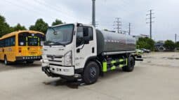 Water Sprinkler Truck 7.78m³ Tri-Ring Sitom 45-Degree Front View