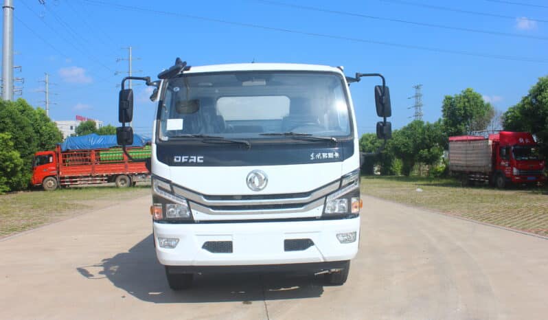 Water Sprinkler Truck 7.89m³ Dongfeng D9 full